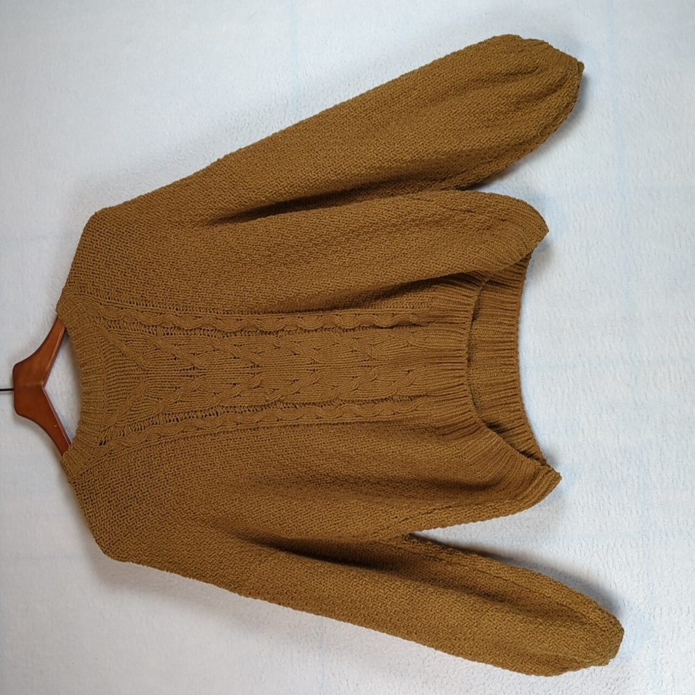 HYFVE Gold Cable Knit Cozy Casual‎ Sweater S